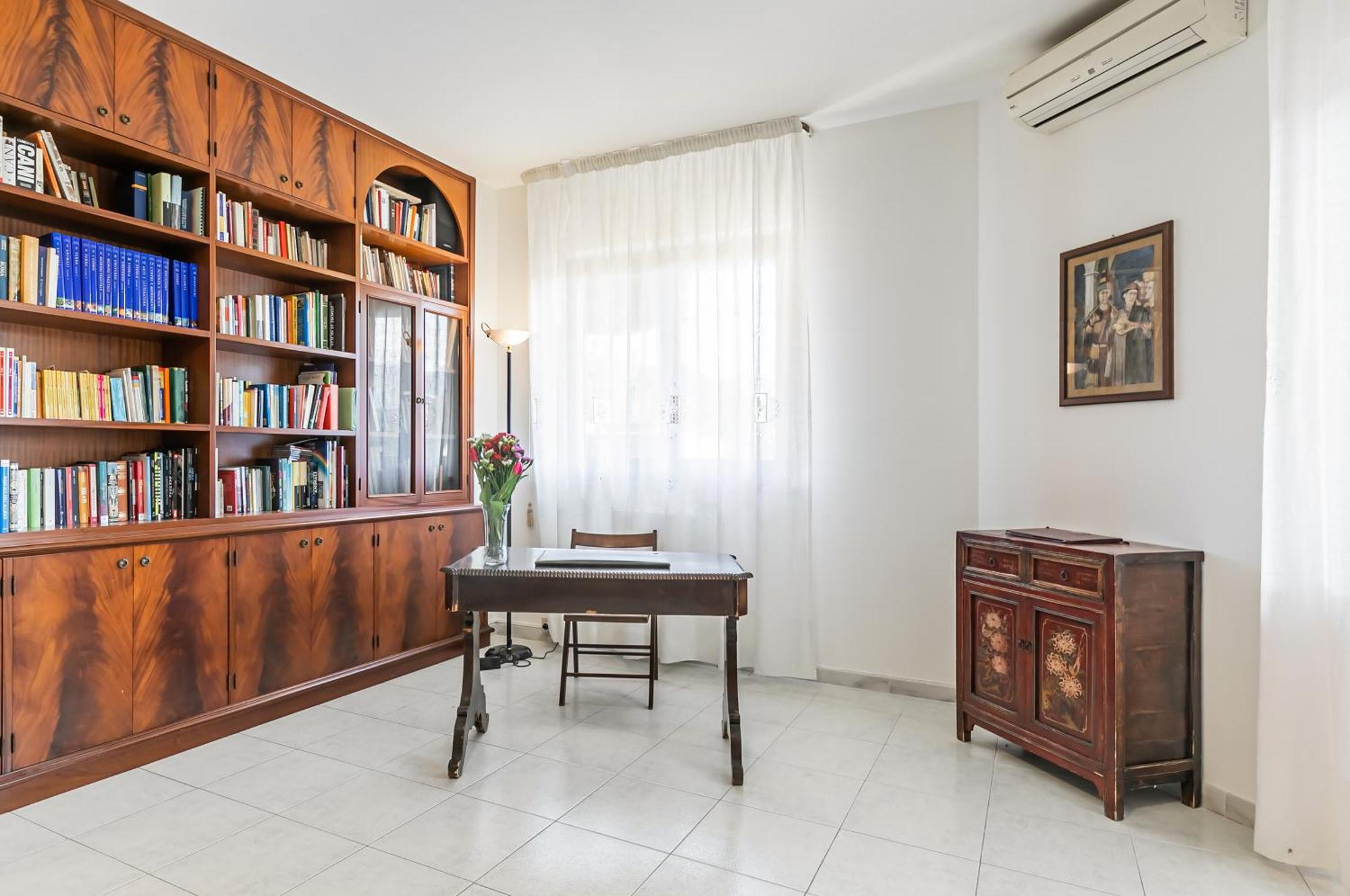 Palazzo Reale & Piazza Indipendenza Roomy Flat باليرمو المظهر الخارجي الصورة