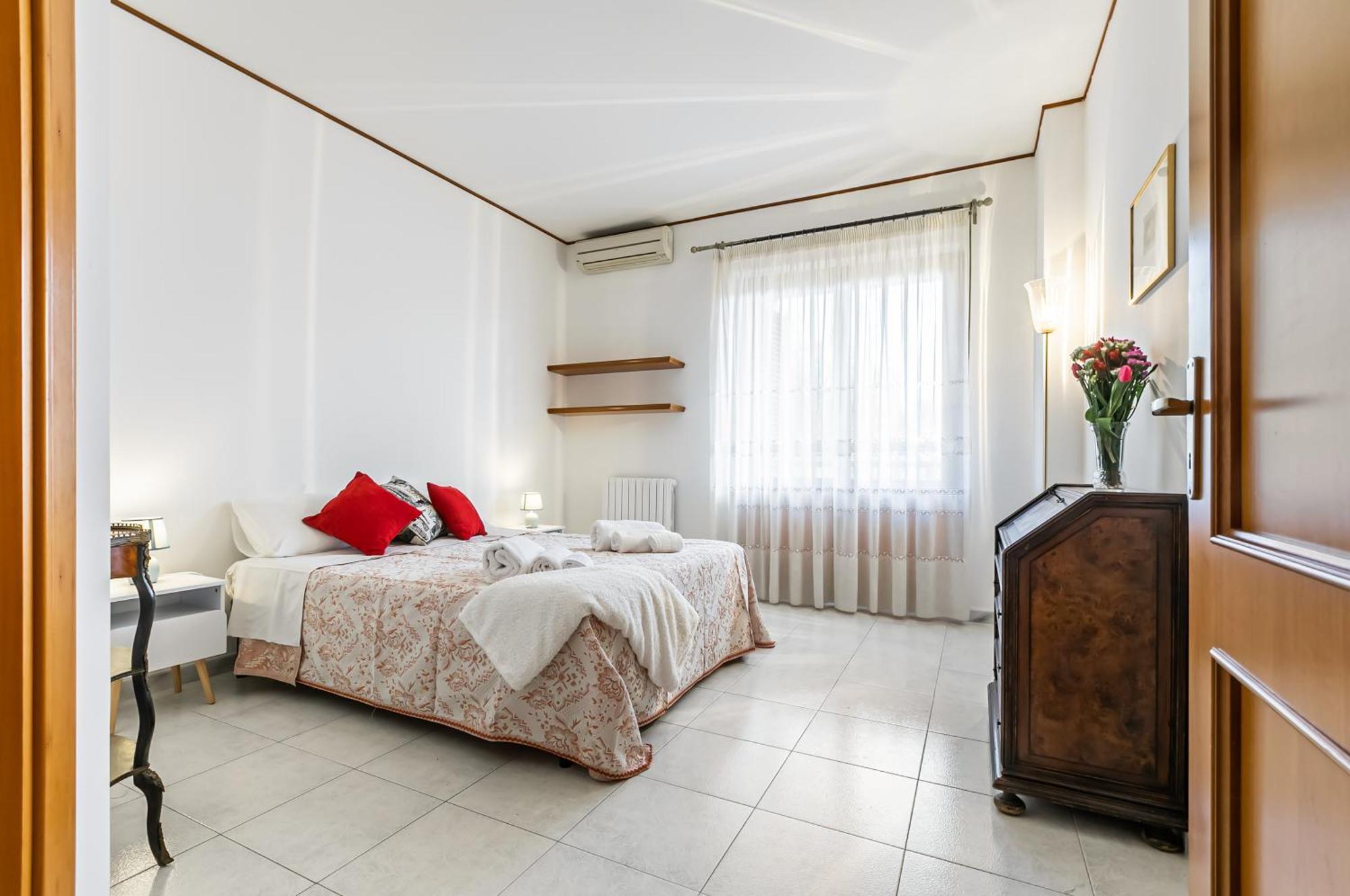Palazzo Reale & Piazza Indipendenza Roomy Flat باليرمو المظهر الخارجي الصورة