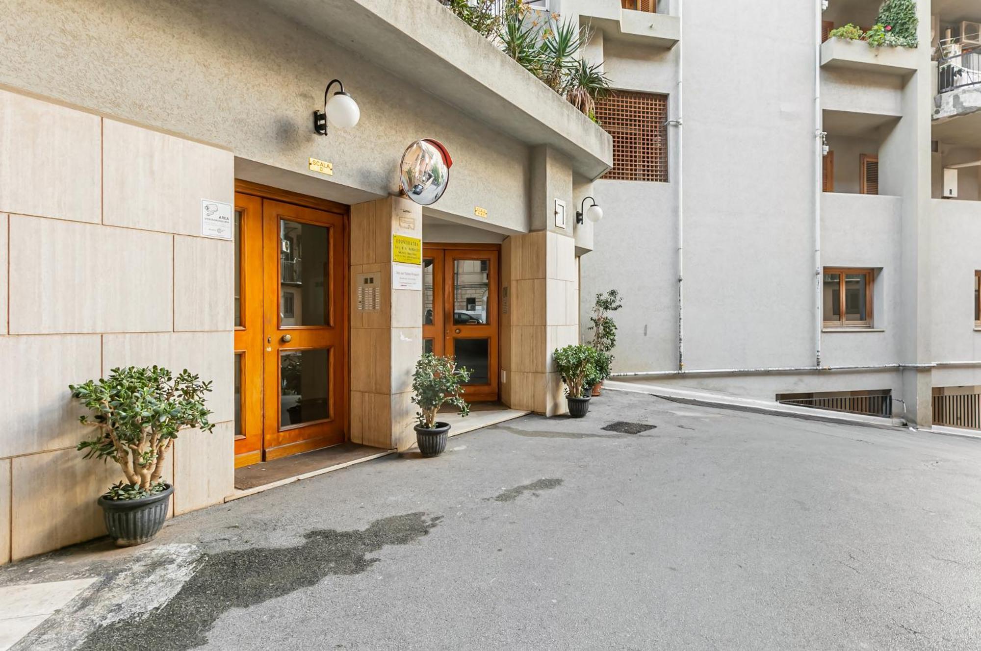 Palazzo Reale & Piazza Indipendenza Roomy Flat باليرمو المظهر الخارجي الصورة